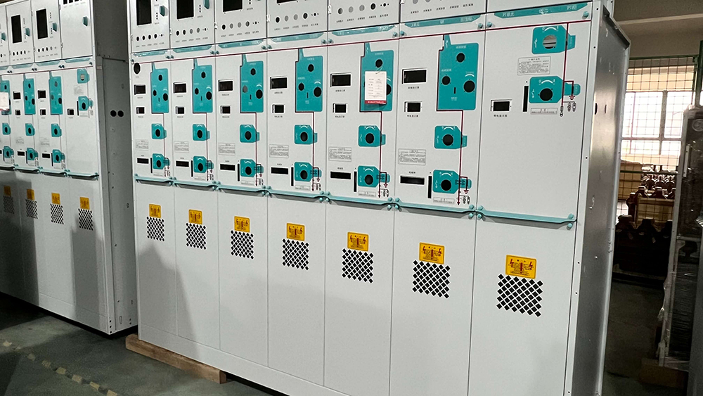 Korkeajännitteisten 33 kV kaasueristeisten kytkinlaitteiden (GIS) valmistaja OEM:lle.